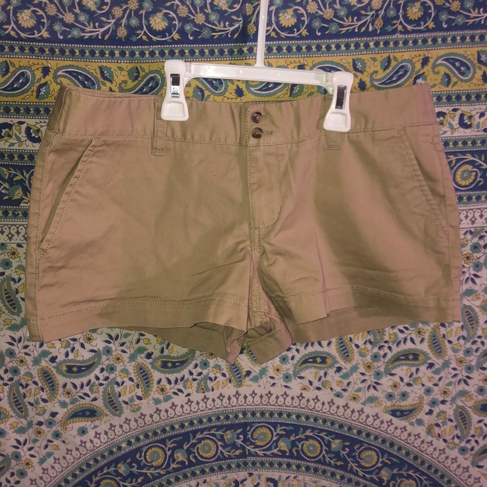 NWOT Mossimo khaki shorts
